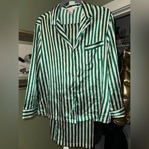 Green💚 Striped VS Satin PJ Set!
